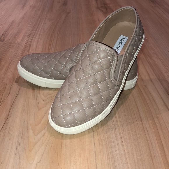 Steve Madden Shoes - Steve Madden slip on sneakers.